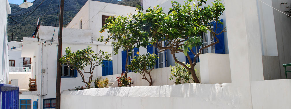 Ενοικιαζόμενα δωμάτια στις Καμάρες Σίφνου